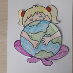 Świetnie bawiąc się i wykonując różne zadania „Smerfy” dowiedziały się jak ważne jest dbanie o przyrodę i najbliższe otoczenie.