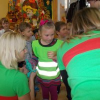 DZIECIAKI SADZENIAKI