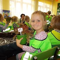 DZIECIAKI SADZENIAKI