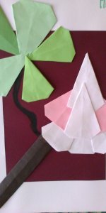 Kwitną  kwiaty i drzewa