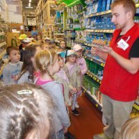 „Zielone zajęcia” w sklepie „Majster”.