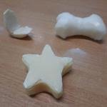 „Smerfy” spróbowały swoich sił jako rzeźbiarze i tak powstały wspaniałe mydlane postacie.