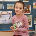„Smerfy” spróbowały swoich sił jako rzeźbiarze i tak powstały wspaniałe mydlane postacie.