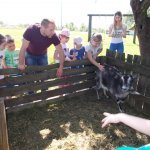 „Smerfy” w Zagrodzie Edukacyjnej „Szmer”